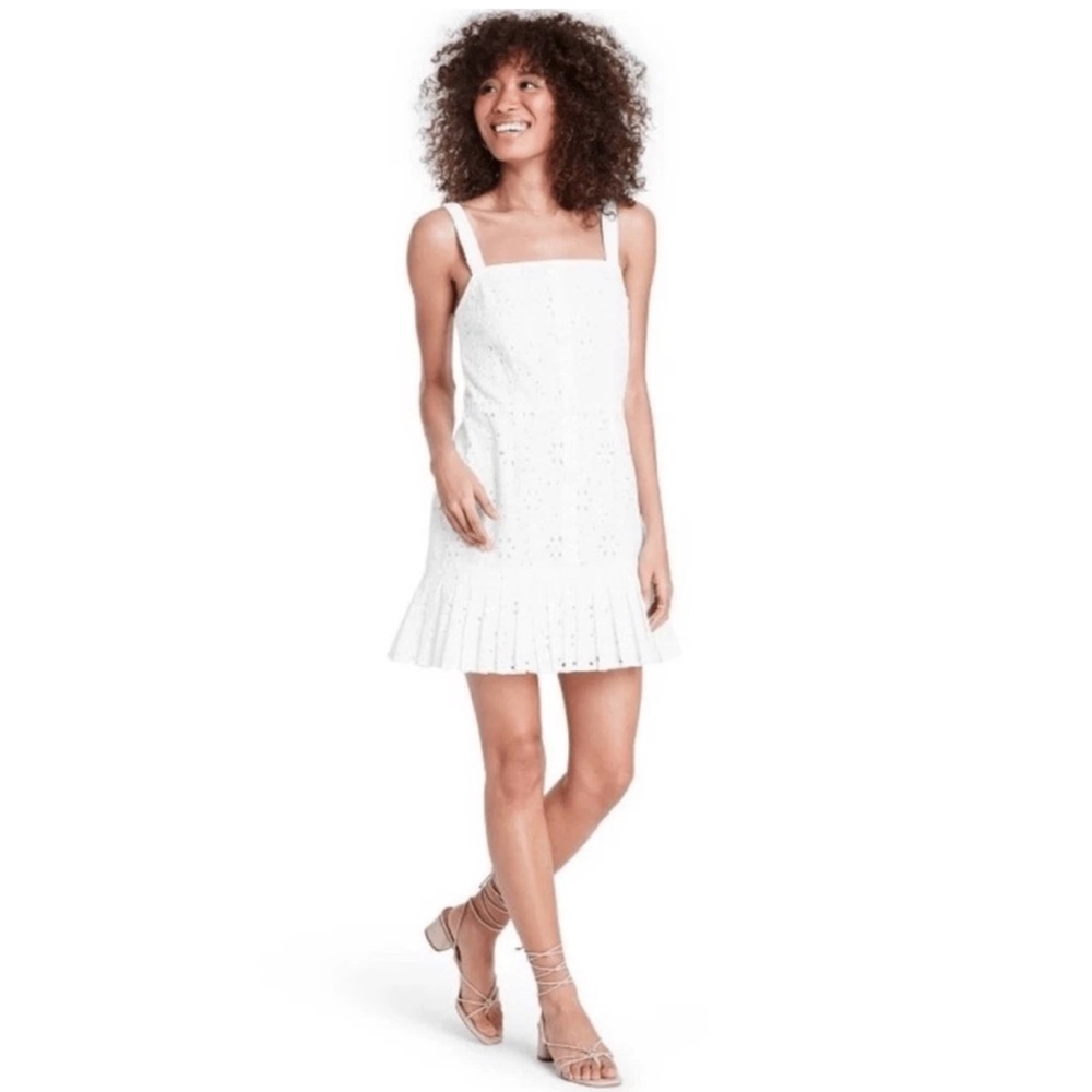 Alexis x Target Elegant White Eyelet mini  Dress, size XXS